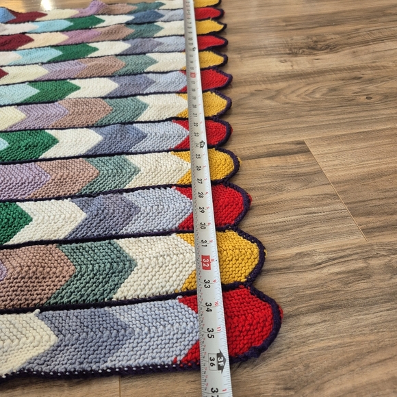 Handmade Chevron Pattern Throw Blanket 40" X 36" - Picture 6 of 7